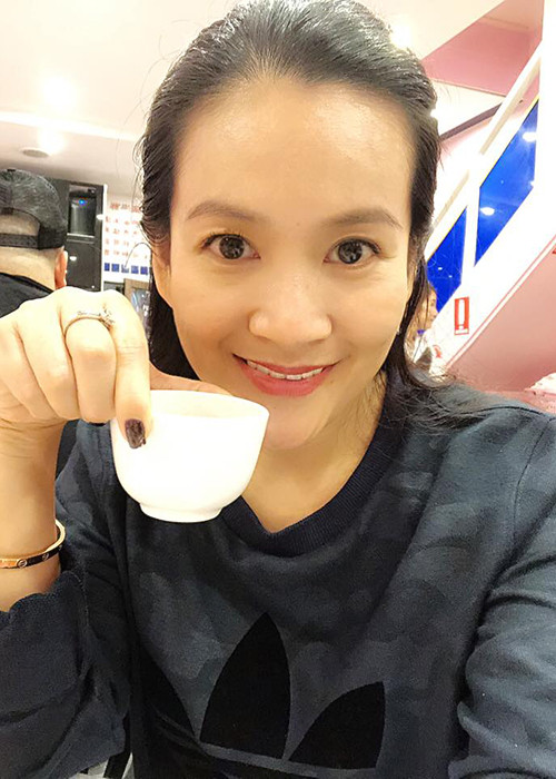 Khi được hỏi về loạt ảnh giữa Bình Minh và Trương Quỳnh Anh, Anh Thơ cho rằng đó chỉ là hình ảnh liên quan đến công việc của chồng. Ảnh: FBNV