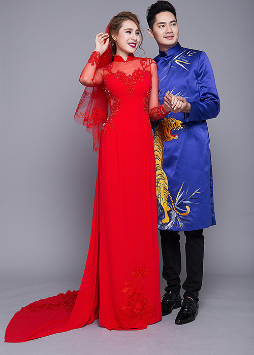 “Nói mình khó yêu lắm, khó đến mức quen người mới bắt thêm vài em cá mà vẫn lưu luyến tình cũ”, Bích Trâm viết. Ảnh: Zing