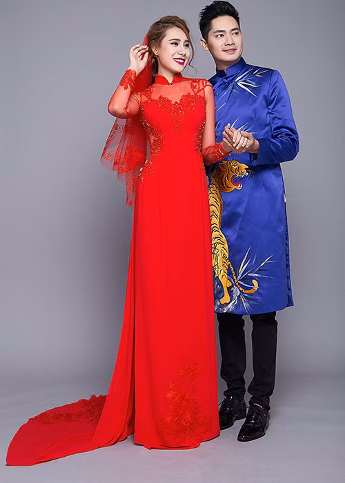 “Nói mình khó yêu lắm, khó đến mức quen người mới bắt thêm vài em cá mà vẫn lưu luyến tình cũ”, Bích Trâm viết. Ảnh: Zing