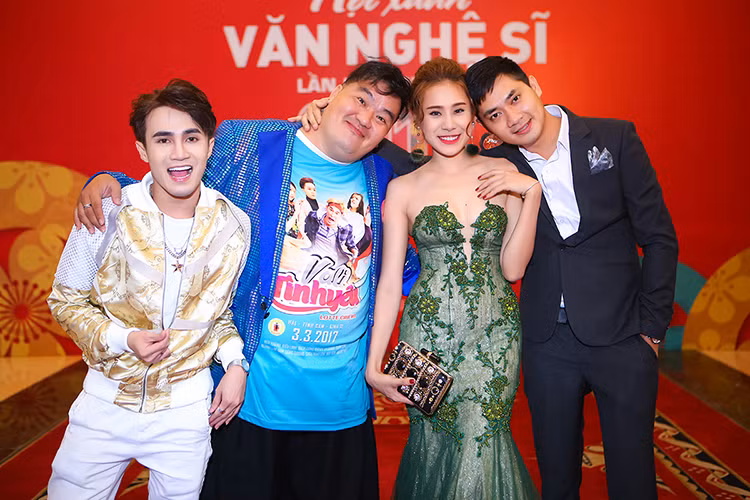 Minh Luân và Hồ Bích Trâm đều là diễn viên và khá thân thiết. Ảnh: Báo Văn nghệ