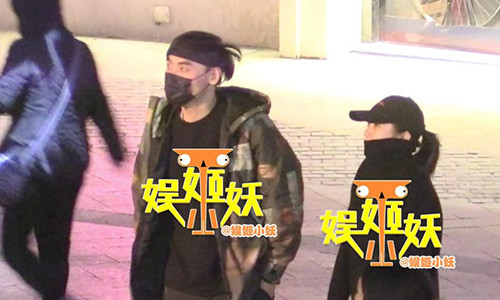 Hà Khiết bị bắt gặp lén lút qua lại với "tình mới".