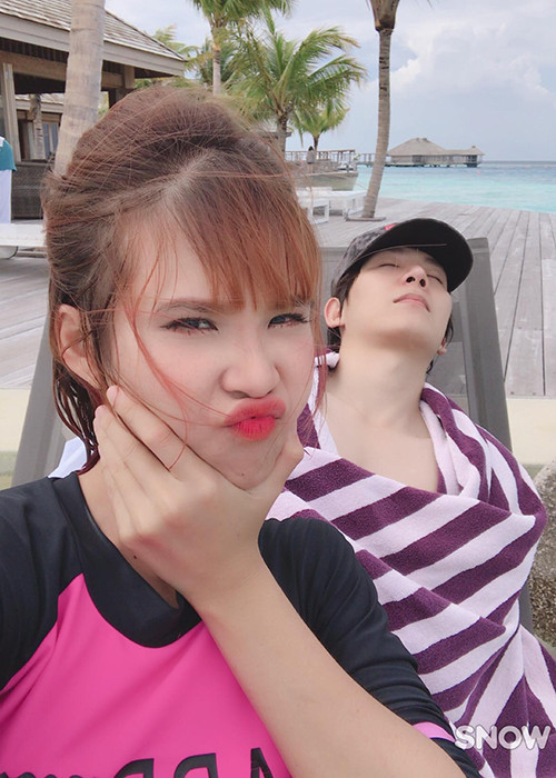 Giọng ca “Gửi cho anh” không ngần ngại đăng hình ảnh dìm hàng ông xã trong chuyến đi Maldives.