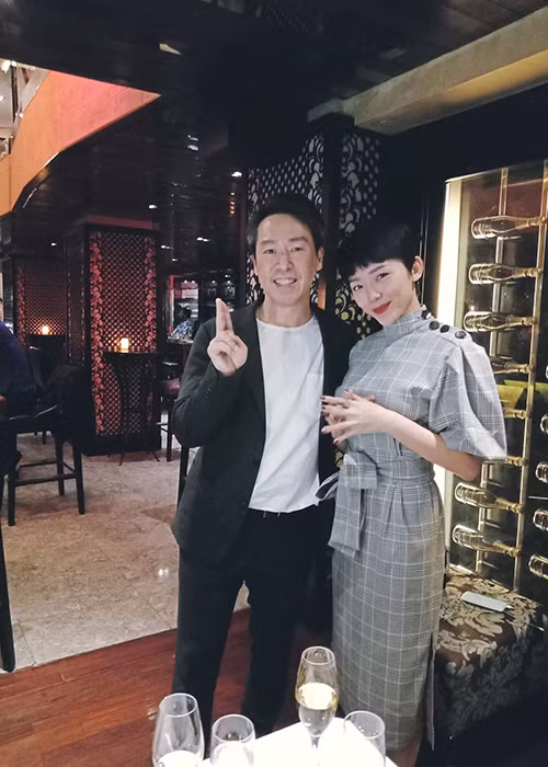 Tóc Tiên gặp gỡ Kim Young Min - CEO của một công ty giải trí hàng đầu xứ Hàn.