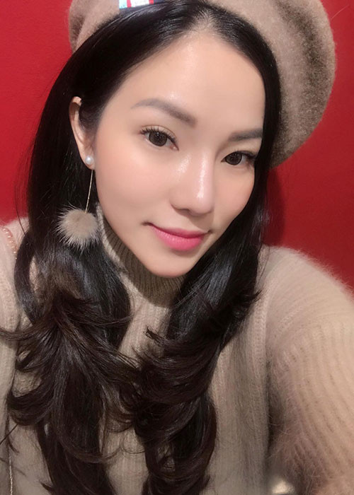 Lý Phương Châu khoe mặt mộc xinh đẹp.