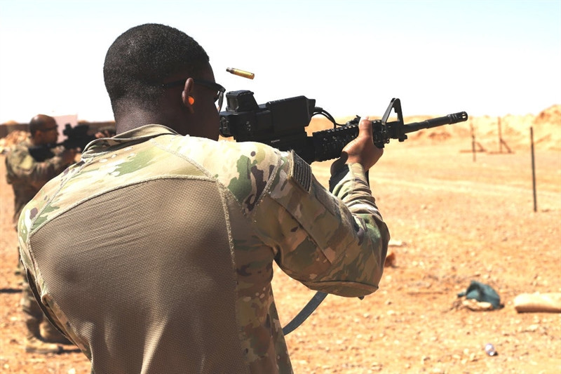 Theo những thông tin được công khai, hệ thống ngắm mục tiêu có máy tính hỗ trợ SMASH 2000 là sản phẩm của công nghiệp quốc phòng Israel.