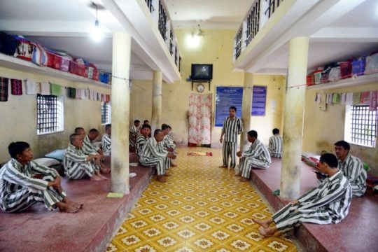 Tuyển công dân phục vụ có thời hạn trong công an nhân dân, tuyển sinh, tuyển dụng cán bộ, công chức; Xử lý vi phạm về trật tự an toàn xã hội; Giám thị, quản giáo tại các trại giam, trại tạm giam; (Ảnh minh hoạ)