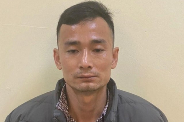 Tại cơ quan Công an, Đức bước đầu khai nguyên nhân sự việc bắt nguồn từ việc thiếu tiền trả nợ. Trước đó, Đức đã vay 500 triệu đồng của Quỹ tín dụng nhân dân xã Minh Tân để làm ăn, nhưng thua lỗ. Đến ngày đáo hạn Đức không có khả năng chi trả. 