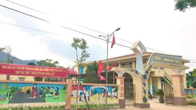  Bé trai 4 tuổi tử vong sau giấc ngủ trưa: Trưa 7/10/2022, tại Trường Mầm non Bắc Sơn, xã Thanh Hóa, huyện Tuyên Hóa, tỉnh Quảng Bình sau giấc ngủ trưa như thường lệ, toàn bộ trẻ ở Trường Mầm non Bắc Sơn dậy để tiếp tục buổi học chiều. Thời điểm đó, cháu P.N.S (sinh năm 2018, lớp mẫu giáo nhỡ) không dậy nên cô giáo tới kiểm tra và phát hiện cháu không còn cử động.