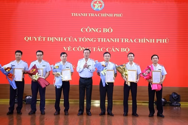 Thanh tra Chinh phu cong bo quyet dinh ve cong tac can bo-Hinh-2