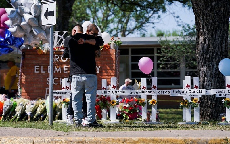 Điểm loạt vụ xả súng trường học kinh hoàng nhất thế giới - Hình 3 Diem loat vu xa sung truong hoc kinh hoang nhat the gioi-Hinh-3