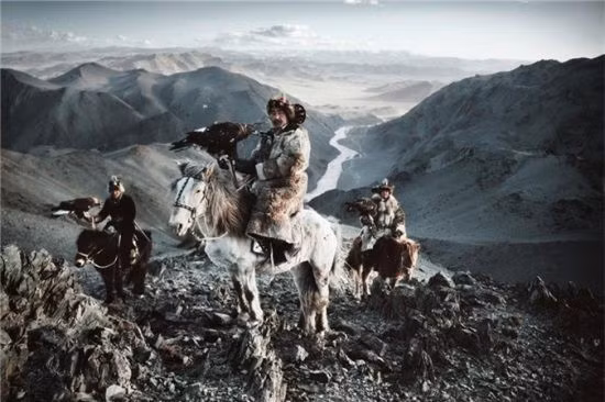 Tap tuc ky la cua cac bo toc tach biet tren the gioi-Hinh-10