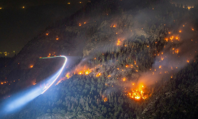 Cháy rừng dữ dội ở Thụy Sĩ.