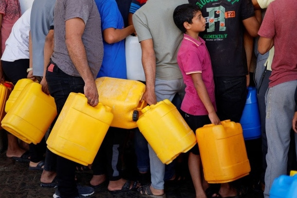 Người dân Gaza rơi vào tình trạng cạn kiệt nước sạch Nguoi dan Gaza roi vao tinh trang can kiet nuoc sach