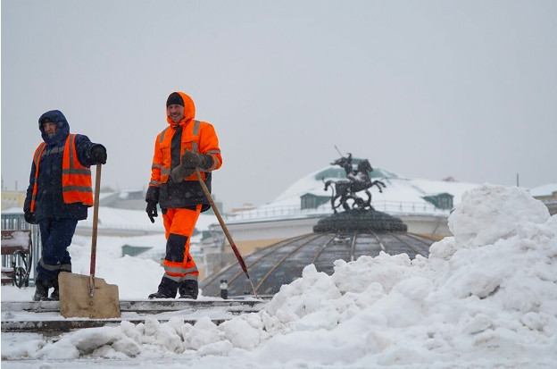 Ở thủ đô Moscow của Nga, trời không lạnh lắm (khoảng -7 độ C) nhưng có rất nhiều tuyết.