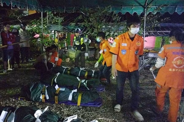 Dam cuoi tham kich: Chu re ban chet co dau roi tu sat