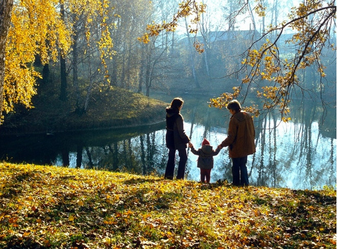 Giữa tiết trời mát mẻ của mùa thu, mọi người có xu hướng ra ngoài đi dạo.