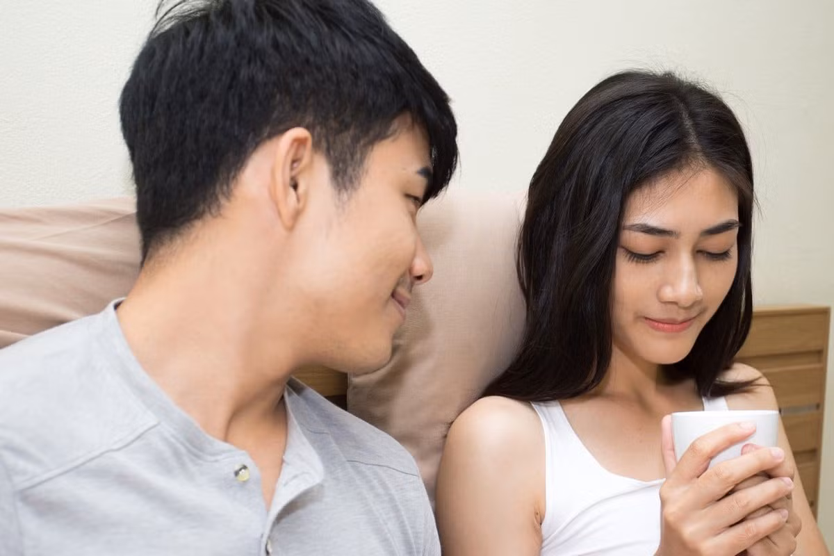 Phan no bac si len bo thuoc pha thai cho ban gai uong