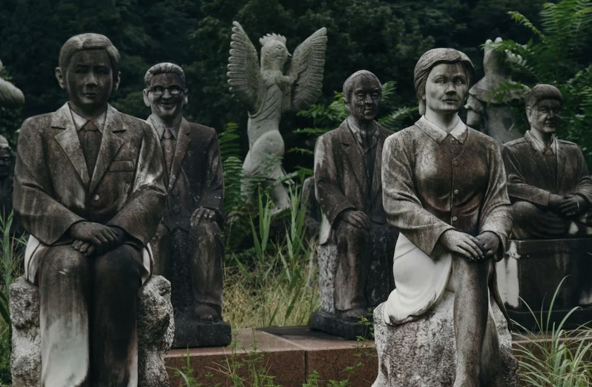 Sau khi chủ nhân qua đời, nơi đây bị bỏ hoang do không có ai quản lý cho đến khi được một nhiếp ảnh gia phát hiện. Nhờ những bức ảnh của nhiếp ảnh gia, nhiều khách du cảm thấy bị thu hút bởi vẻ đẹp ma mị nhưng cũng mang chút bình yên ở nơi đây nên đã bắt đầu ghé thăm địa điểm thú vị này. Ảnh: IT.