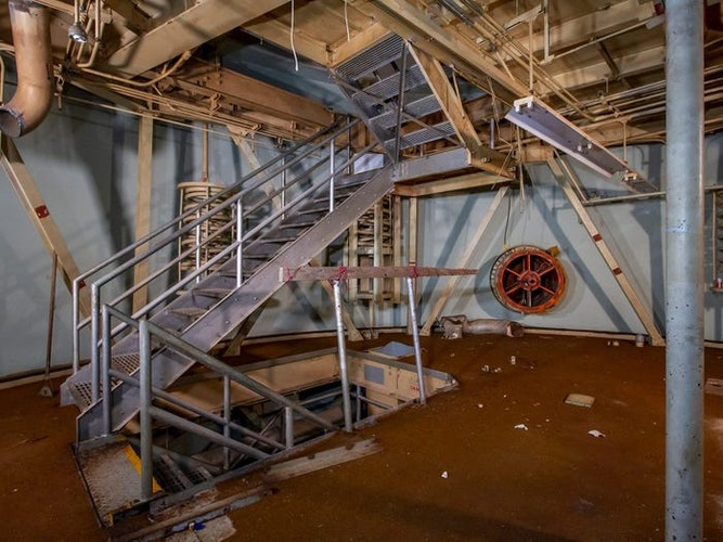 Một boongke khác ở Arizona từng chứa tên lửa Titan II hiện giờ cũng bị bỏ hoang. Nơi này được xây dựng vào năm 1962 và ngừng hoạt động từ năm 1984.