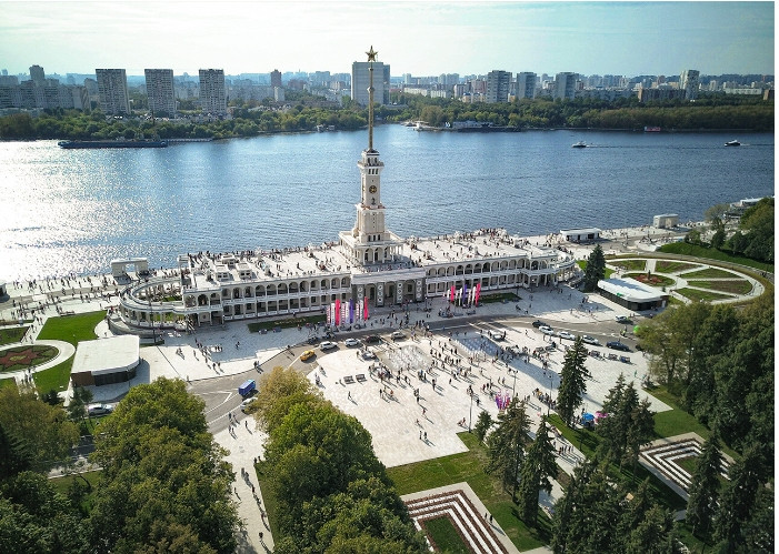 Bạn có thể đến Bắc Băng Dương từ Moscow bằng đường thủy: Có các chuyến du lịch thường xuyên từ thủ đô đến Biển Trắng và ngược lại. Vùng biển này là một phần của Bắc Băng Dương. Ảnh: RBTH.