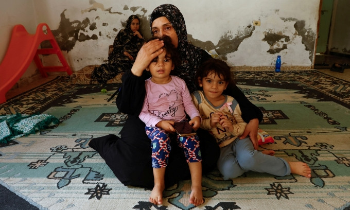 Điều này khiến người dân ở Dải Gaza đang phải đối mặt với tình trạng cắt nước, năng lượng và lương thực, cùng với các cuộc tấn công mới bất ngờ.