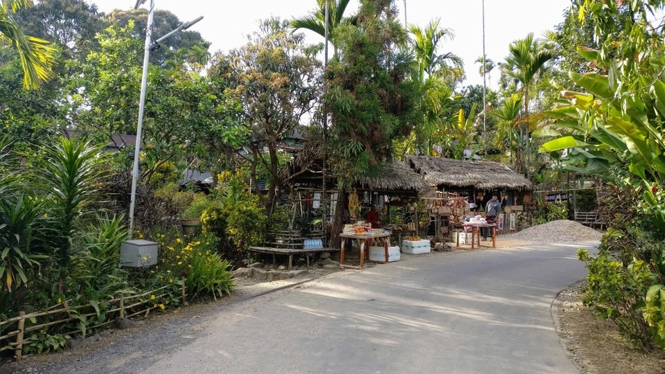 Năm 2004, làng Mawlynnong từng được tạp chí National Geographic công nhận là ngôi làng sạch nhất châu Á.