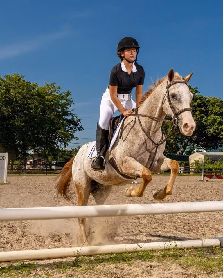 Chau gai ong Trump xinh dep o tuoi 12-Hinh-6