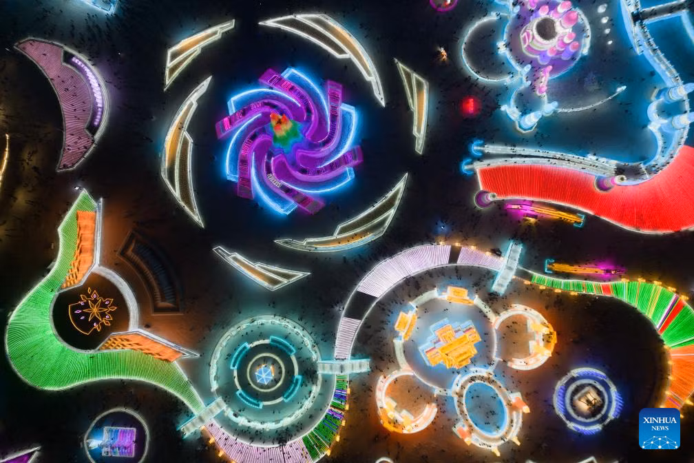 Choang ngop cong vien bang ruc ro o Cap Nhi Tan lanh -30 do-Hinh-8