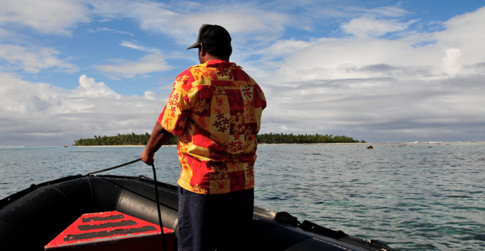 Du khách đến đảo Palmerston sẽ chỉ thấy một con phố, một nhà thờ, 2 nhà vệ sinh, một cảnh sát, rất nhiều cá và dừa.