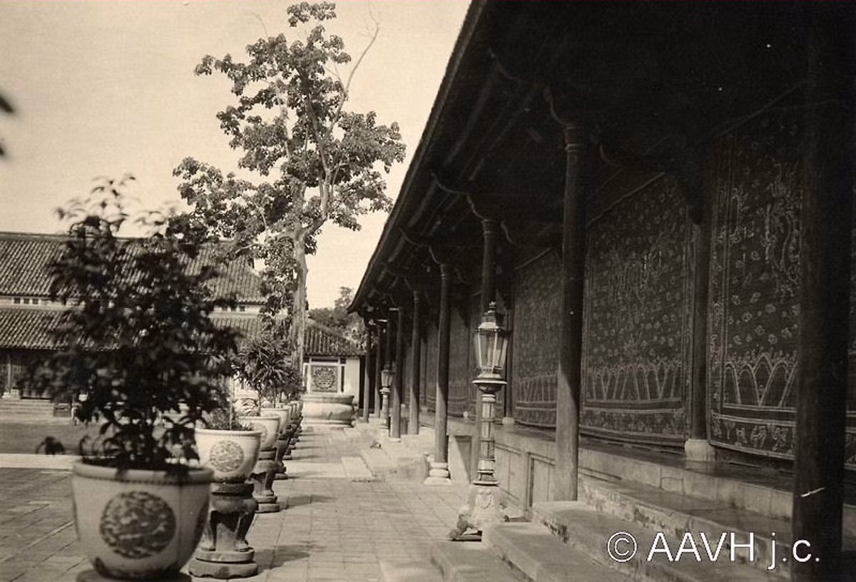 Điện Phụng Tiên trong Hoàng thành, 1928.