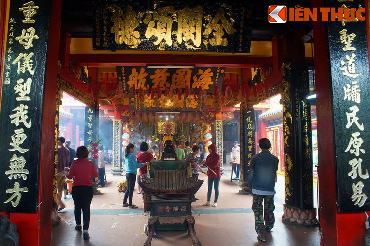 Các lễ hội chính của hội quán Ôn Lăng là các lễ vía Quan Âm trong năm: 19/6 Âm lịch là lễ Vía chính, còn 19/2 Âm lịch và 19/11 Âm lịch là hai lễ Vía phụ. Không chỉ là địa điểm tín ngưỡng của người dân địa phương, hội quán này còn là nơi tham quan thu hút rất đông du khách trong nước và quốc tế.