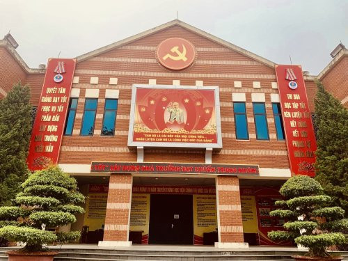 Loạt vi phạm tại Trường Chính trị tỉnh Thanh Hóa Loat vi pham tai Truong Chinh tri tinh Thanh Hoa