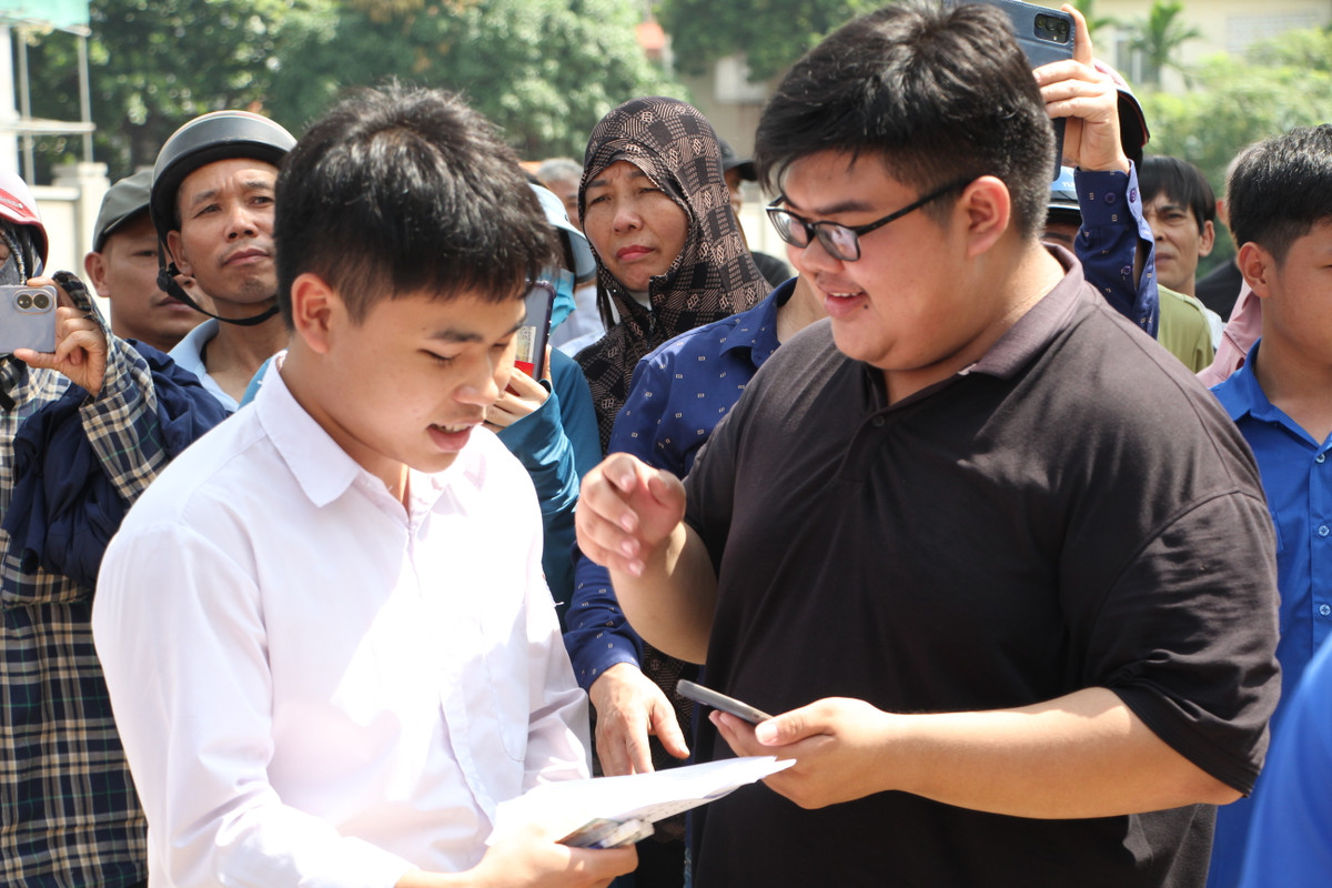 Nhiều thí sinh cho biết đã "trúng đề" với bài thơ Đất Nước của tác giả Nguyễn Khoa Điềm.