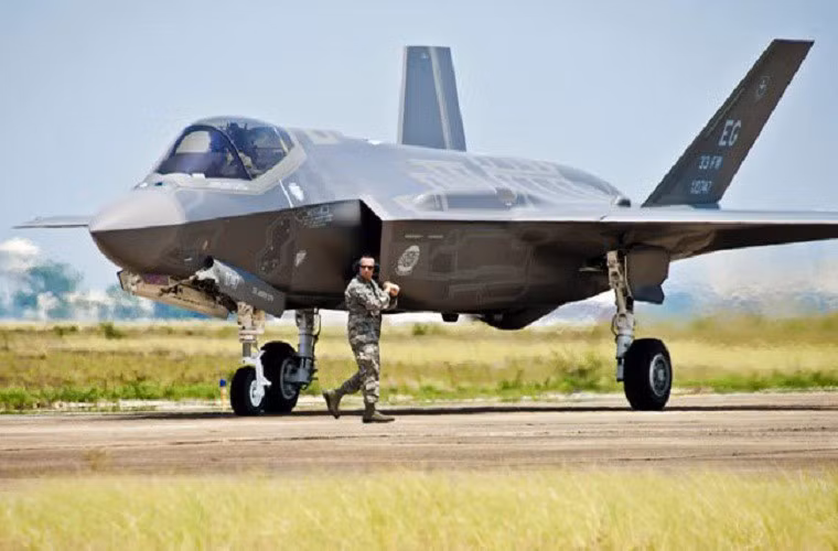 Một chiếc F-35 trong chương trình huấn luyện phi công ở căn cứ không quân Eglin.