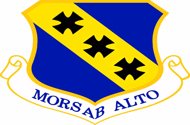 7th Bomb Wing: Không đoàn máy bay ném bom Số 7, đóng quân tại căn cứ Dyess, Texas. Và là một trong đơn vị duy nhất của Không quân Mỹ được trang bị mẫu máy bém bom chiến lược tầm xa siêu thanh B-1B Lancer, với phù hiệu và phương châm hoạt động là: Mors Ab Alto "Cái chết đến từ trên không”.