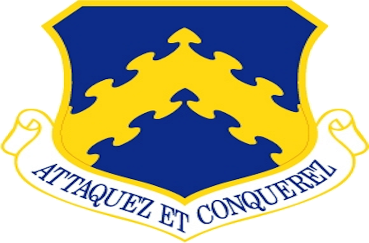 8th Fighter Wing: Không đoàn máy bay chiến đấu Số 8, đóng quân tại căn cứ Kunsan, Hàn Quốc. Với mẫu máy bay chiến đấu chủ lực F-16 Falcon, có phương châm hoạt động là: Attaquez et Conquerez “Tấn công và chinh phục".