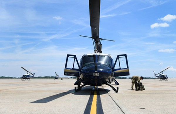 Giới chức FBI và không quân Mỹ từ chối tiết lộ thêm chi tiết, cho biết cuộc điều tra vẫn đang diễn ra. Chưa có nhận định về danh tính thủ phạm và động cơ dẫn tới vụ nổ súng.