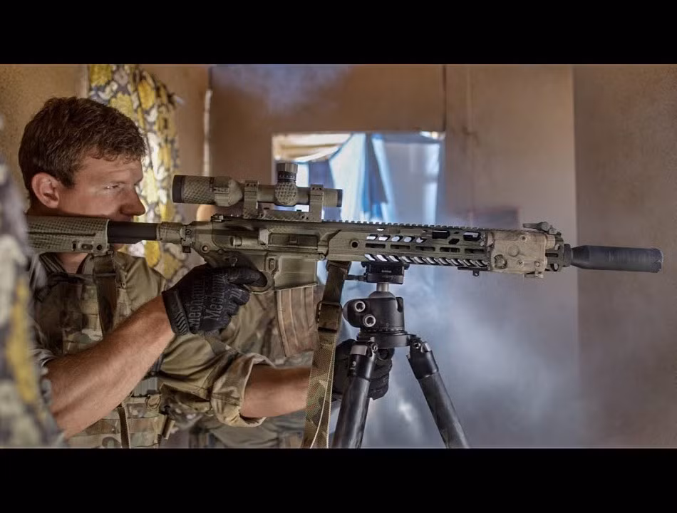 Súng trường tấn công SIG716 được đánh giá là một trong số những loại súng trường tấn công uy lực nhất thế giới.