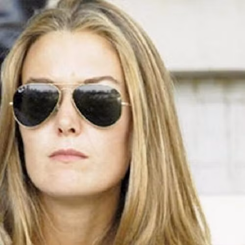 Trước đây, cha Marta đã chuẩn bị rất kỹ lưỡng để đưa cô ra nắm quyền điều hành các chuỗi bán lẻ Zara. Tuy nhiên, Marta đã từ chối và bắt đầu sự nghiệp của mình như một nhân viên bán hàng và chăm sóc khách hàng để rút ra kinh nghiệm.