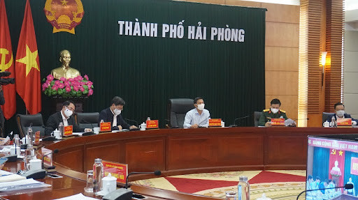 TP Hải Phòng: Người đến từ Hà Nội đến Hải Phòng phải có kết quả xét nghiệm SARS-CoV-2 âm tính bằng phương pháp RT-PCR trong vòng 72 giờ; cách ly tại nhà 14 ngày, lấy mẫu xét nghiệm vào ngày thứ 14. 