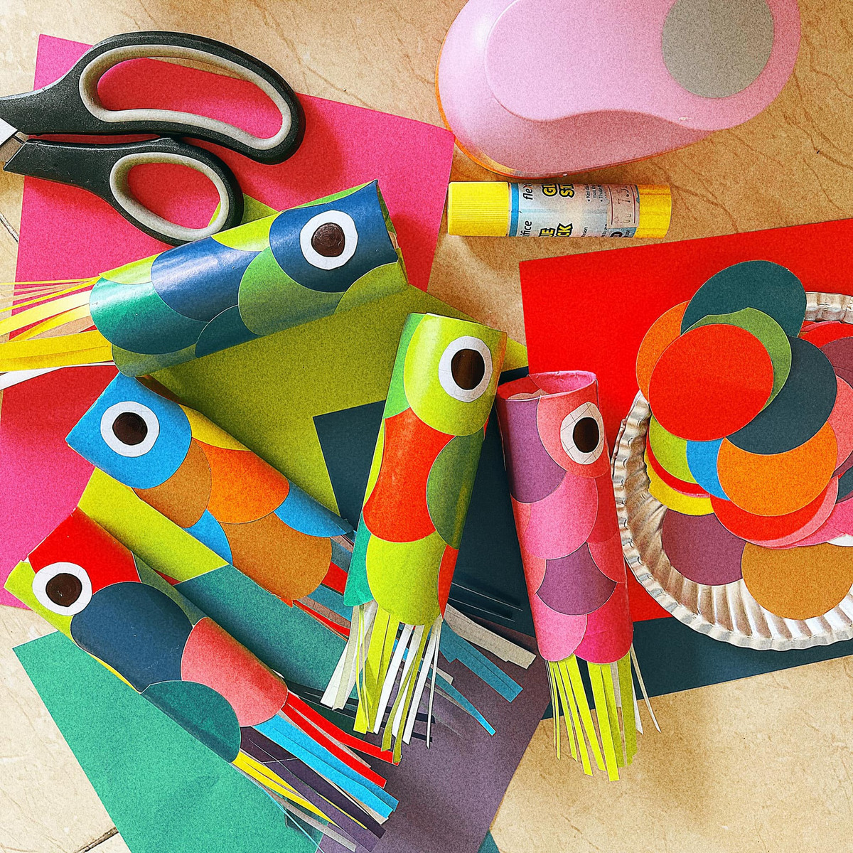 Trung thu gian cach, moi nguoi mot noi cua nhieu gia dinh trong dich