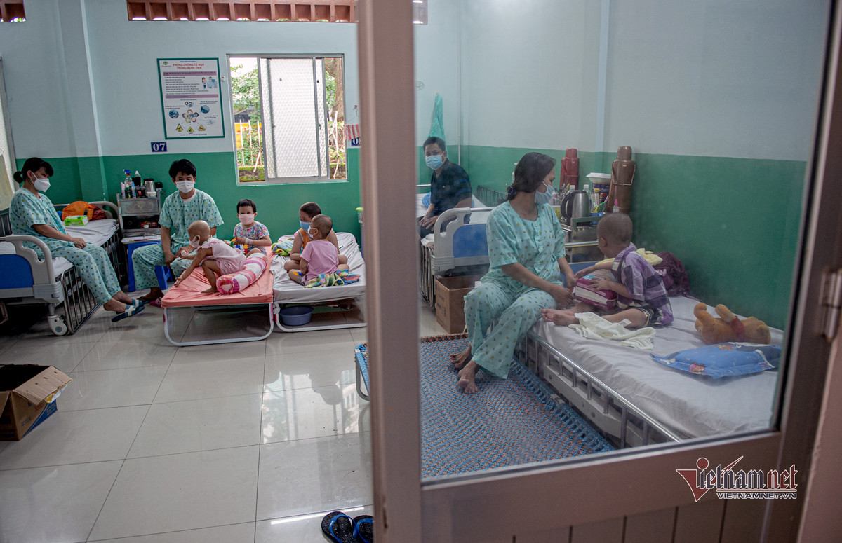 Ly do Viet Nam chua tiem vac xin Covid-19 cho tre em o thoi diem hien tai