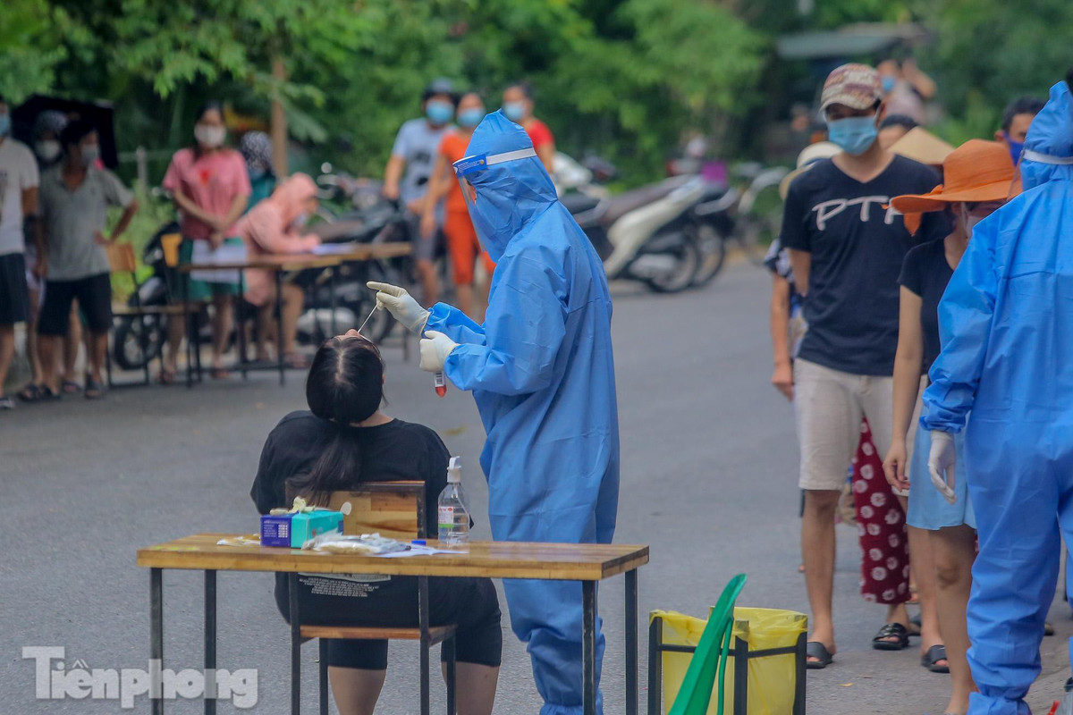 Người dân đều nghiêm túc thực hiện việc khai báo, xét nghiệm COVID-19.