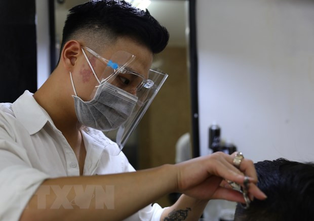 Nhieu dia phuong noi long gian cach, mo lai cac hoat dong, dich vu-Hinh-2