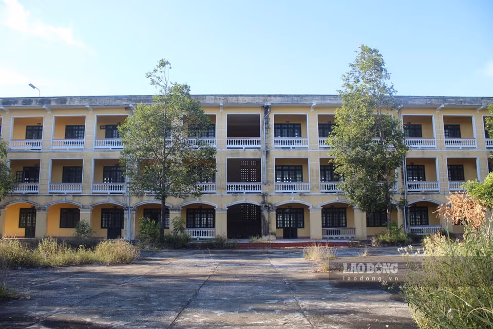 Nhieu truong hoc tai Thanh Hoa bi bo hoang, co moc um tum-Hinh-10