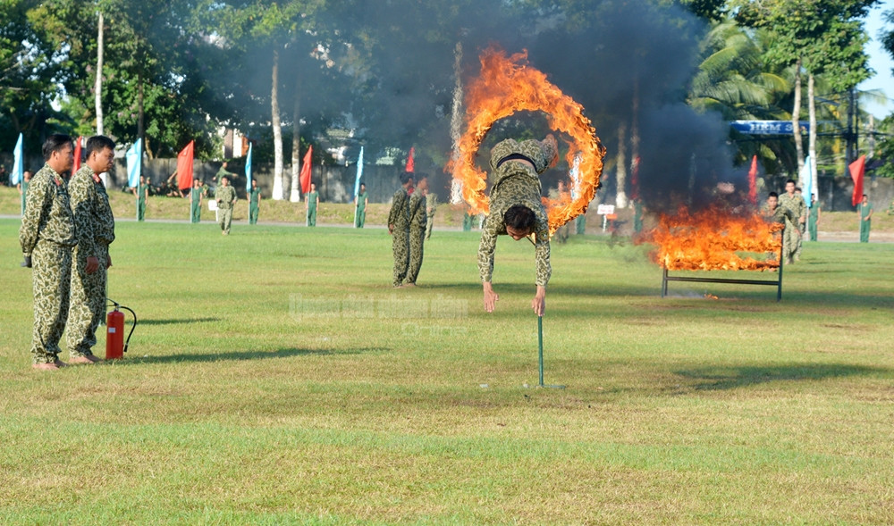 Để trở thành những chiến binh thép, mỗi chiến sĩ đặc công đều phải luôn nỗ lực hết mình