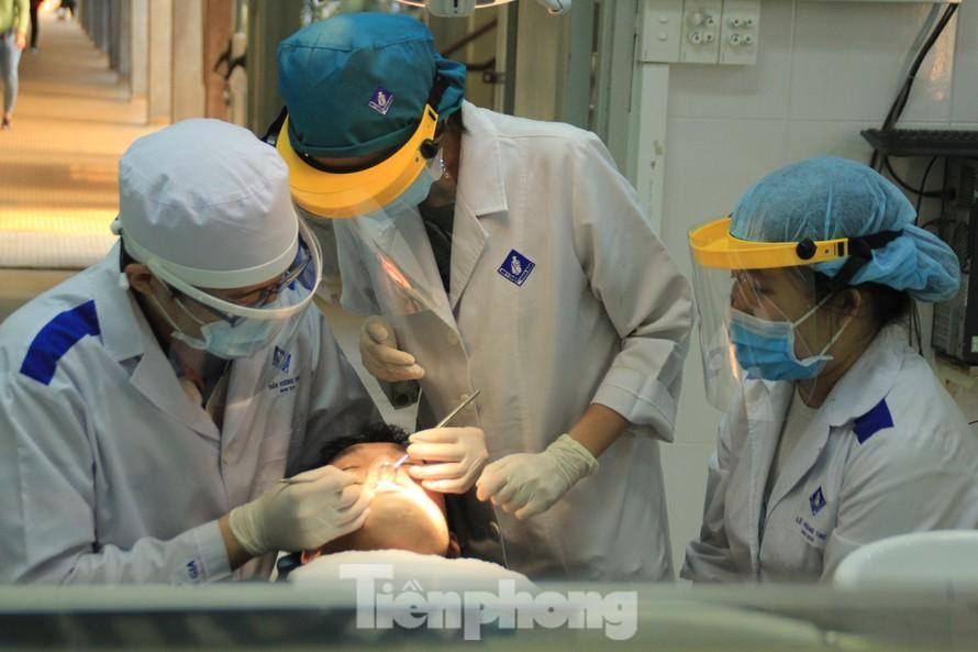 Diem chuan truong dai hoc dao tao nganh y, duoc lon o TPHCM cao ngat