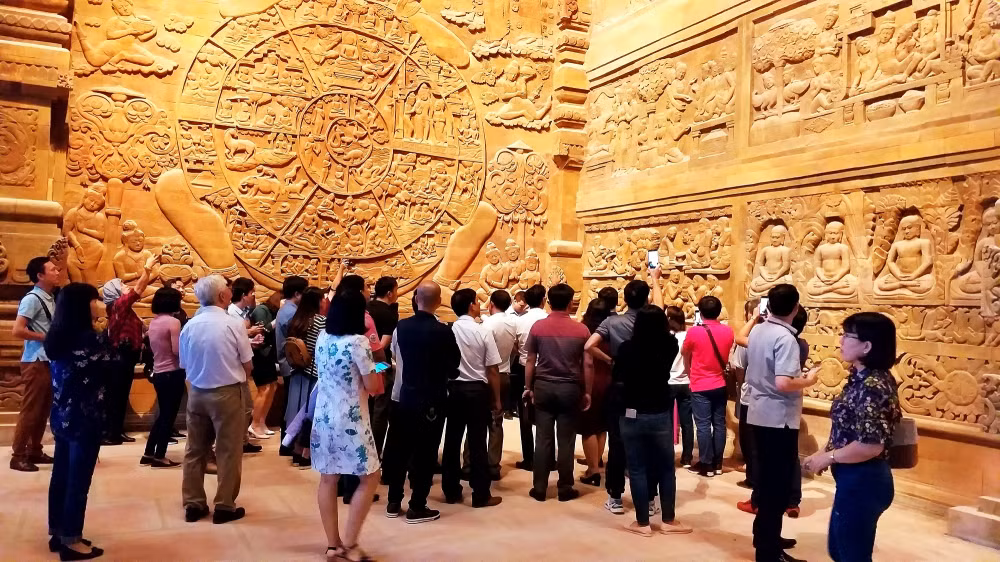 Ngoi chua lon nhat the gioi o Ha Nam so huu nhung ky luc Guinness nao?-Hinh-2