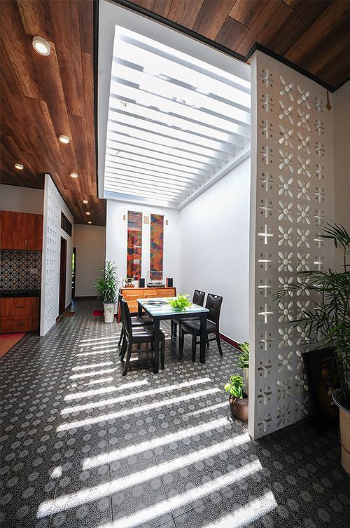 Hệ thống bàn ăn.