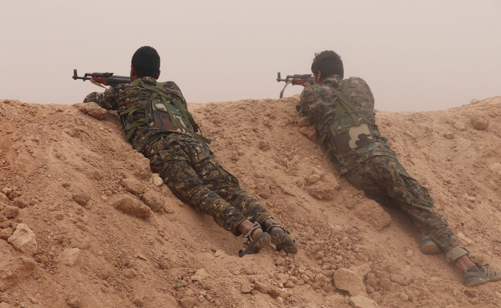 Phien quan IS phuc kich, tan sat linh Syria tai Homs-Hinh-5